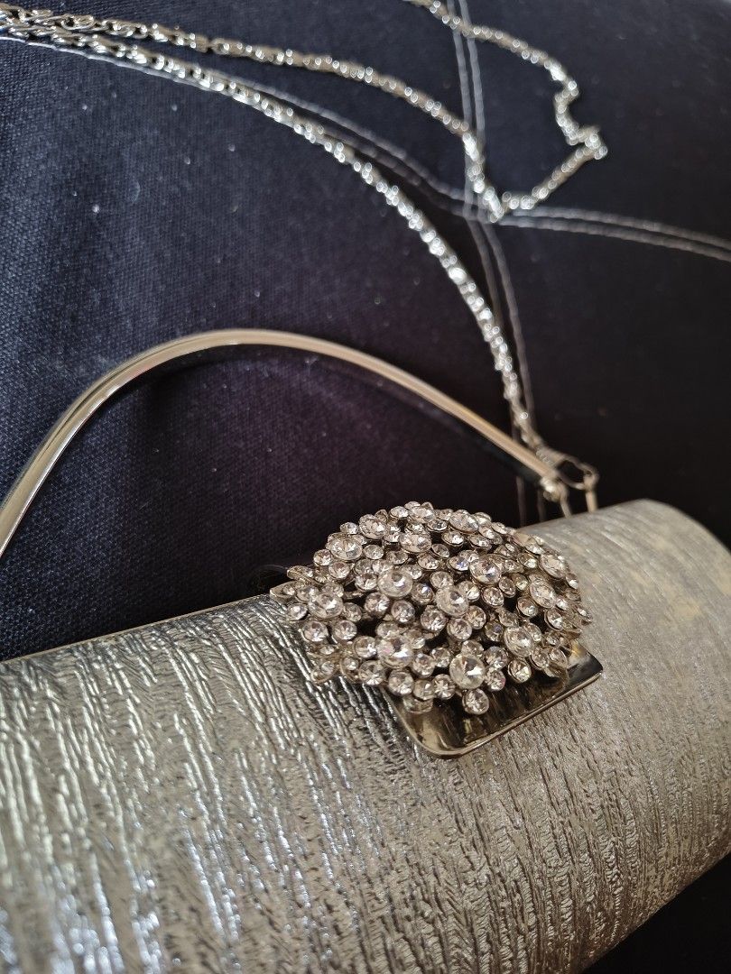 Evening Clutch Bag Faustia paris (Category: Luxury Bags & Wallets) located in Baguio. Submitted by alk08 (Listing ID 1463551864, Image 2). Description: .