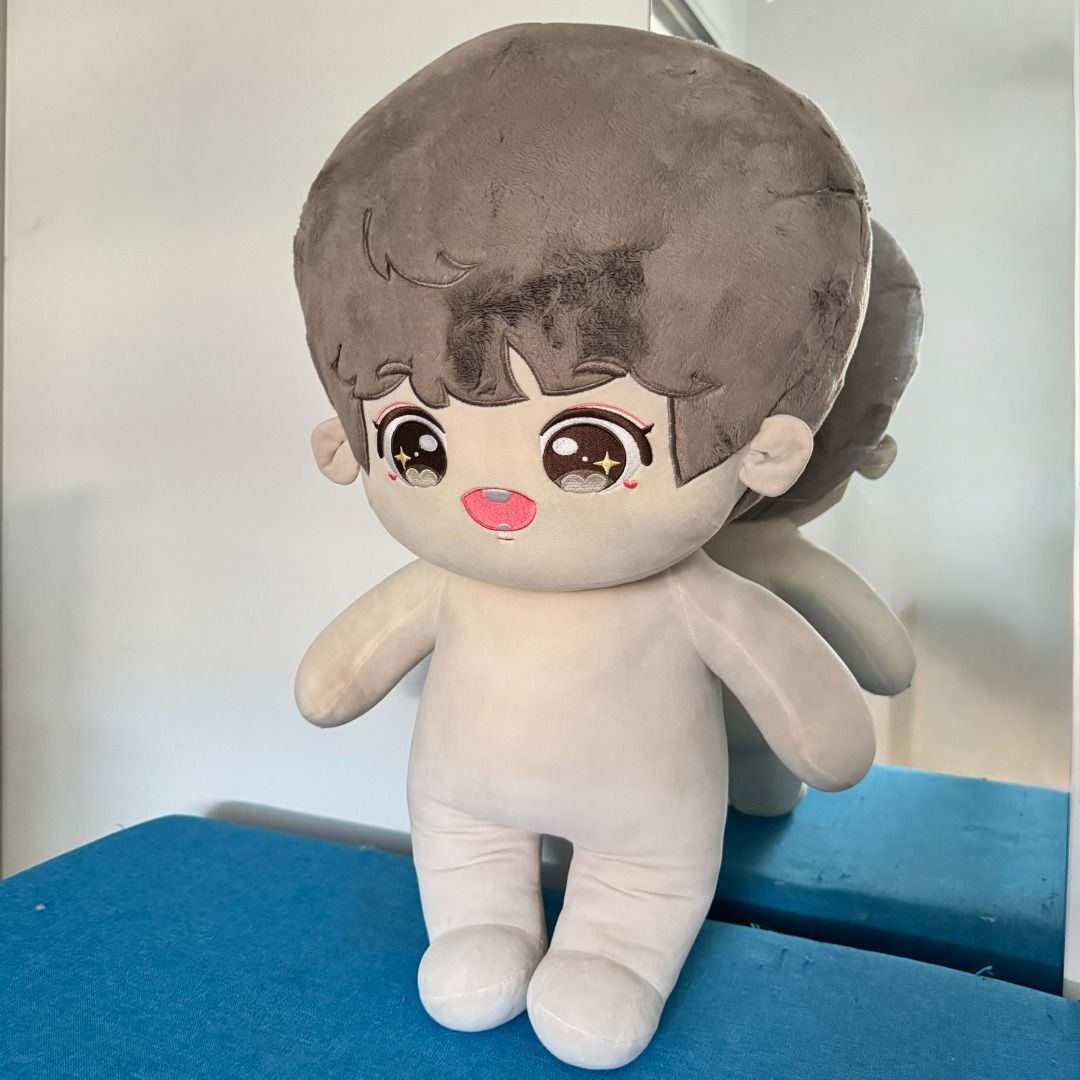 EXO Chanyeol 60CM Doll (Category: Plushies & Soft Toys) located in Binan City. Submitted by ayameyame (Listing ID 1463550462, Image 1). Description: EXO Chanyeol 60CM Doll Bought in 2022 from a group order on X/Twitter (GO Master: Yikanbi) Doll size: 60 CM or 0.6 meter Photos with my 3.05 kg cat for size reference ☺︎ **PS: DOLL ONLY, CAT IS NOT INCLUDED! ₍^. .^₎⟆ Original Price: ₱2250 NOW: ₱900 MOP: GCash/BPI MOD: Lalamove/J&T 📍: Biñan, Laguna.
