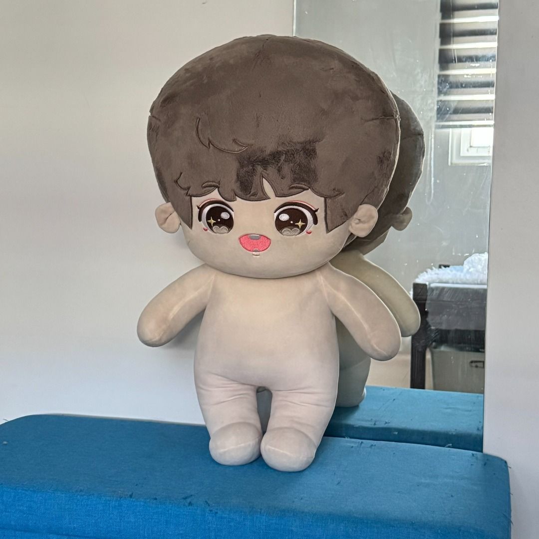 EXO Chanyeol 60CM Doll (Category: Plushies & Soft Toys) located in Binan City. Submitted by ayameyame (Listing ID 1463550462, Image 2). Description: EXO Chanyeol 60CM Doll Bought in 2022 from a group order on X/Twitter (GO Master: Yikanbi) Doll size: 60 CM or 0.6 meter Photos with my 3.05 kg cat for size reference ☺︎ **PS: DOLL ONLY, CAT IS NOT INCLUDED! ₍^. .^₎⟆ Original Price: ₱2250 NOW: ₱900 MOP: GCash/BPI MOD: Lalamove/J&T 📍: Biñan, Laguna.