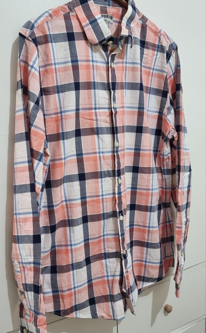 EXPRESSS fitted plaid shirt (Category: Tshirts & Polo Shirts ) located in Las Pinas. Submitted by 2nd_soul (Listing ID 1463405465, Image 2). Description: Exact Measurement: Shoulder: 17 inches Length: 29 inches Chest: 40 inches.