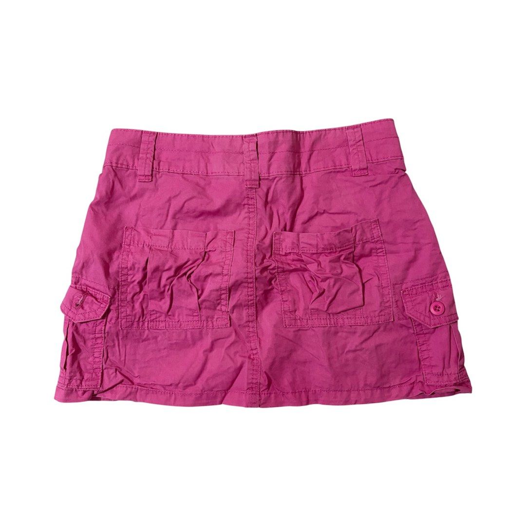 Factorie Pink Cargo Mini Skirt (Category: Skirts) located in Marikina City. Submitted by 1002vintage (Listing ID 1463345658, Image 3). Description: - Cute pink cargo mini skirt - Features pockets on the front and back - Zipper and button closure - Ideal for casual wear - Easy to style with t-shirts or tops - Bought in Australia.
