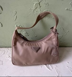 (Kategori: ) berada di . Dikirim oleh kiano_shoes2 (ID iklan 1463414380, Gambar 1). Deskripsi: .