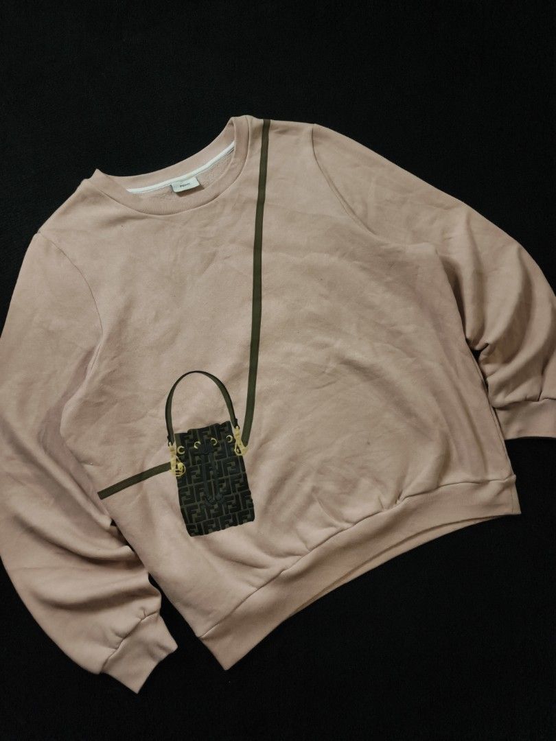 Fendi Bag Design (Category: Coats, Jackets and Outerwear) located in San Fernando. Submitted by gaboo_asncn (Listing ID 1463546769, Image 1). Description: - Fendi Bag Design - Size: Medium on tag (W24/L26) - Condition: Excellent - Color Rate: 9/10 - No issue.