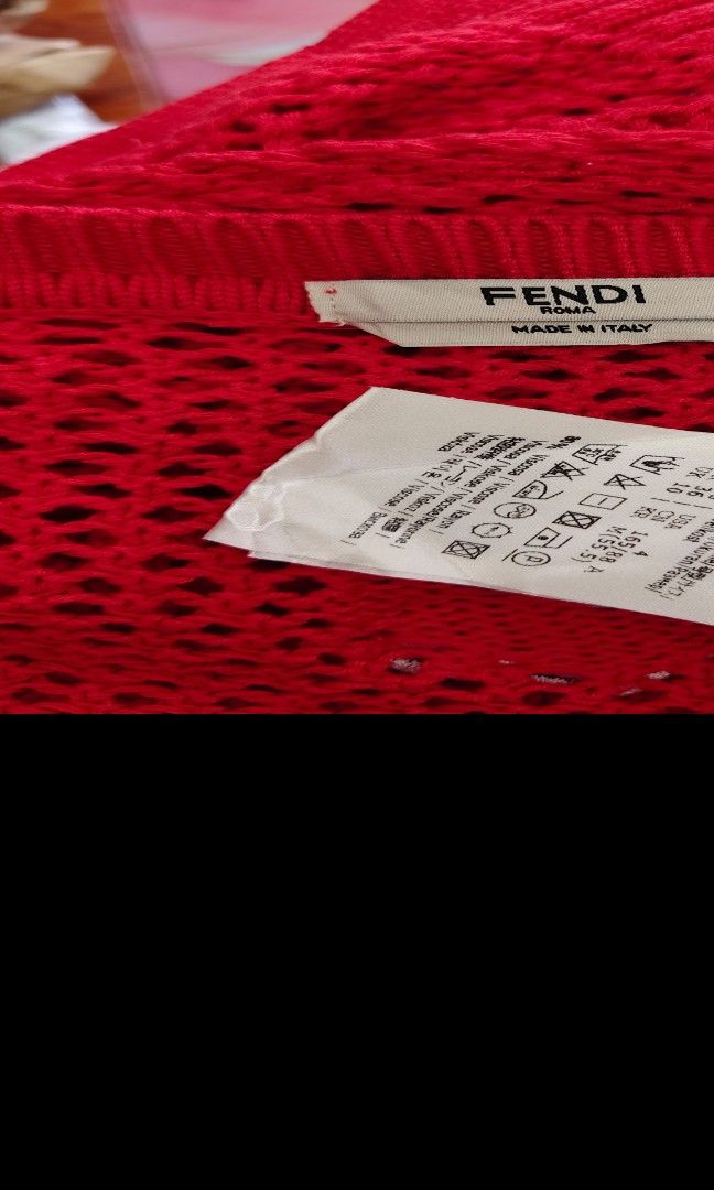 Fendi Knit Heart Red Cardigan (Category: Luxury Apparel) located in Pagudpud. Submitted by altheacee063978 (Listing ID 1463441798, Image 3). Description: s-m.