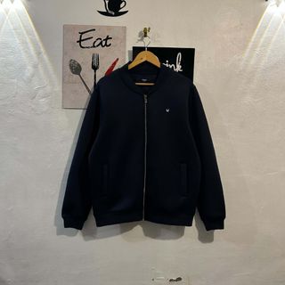 (Category: ) located in . Submitted by streetwearandluxph (Listing ID 1463329655, Image 1). Description: .