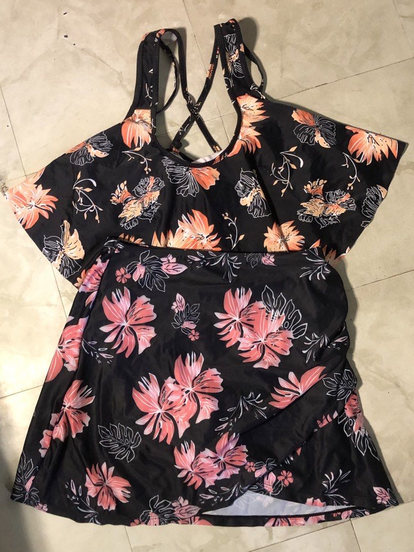 Flower Bikini top and bottom (Category: Bikinis & Swimsuits) located in Manila. Submitted by cherub._. (Listing ID 1463354065, Image 1). Description: open for negotiations .