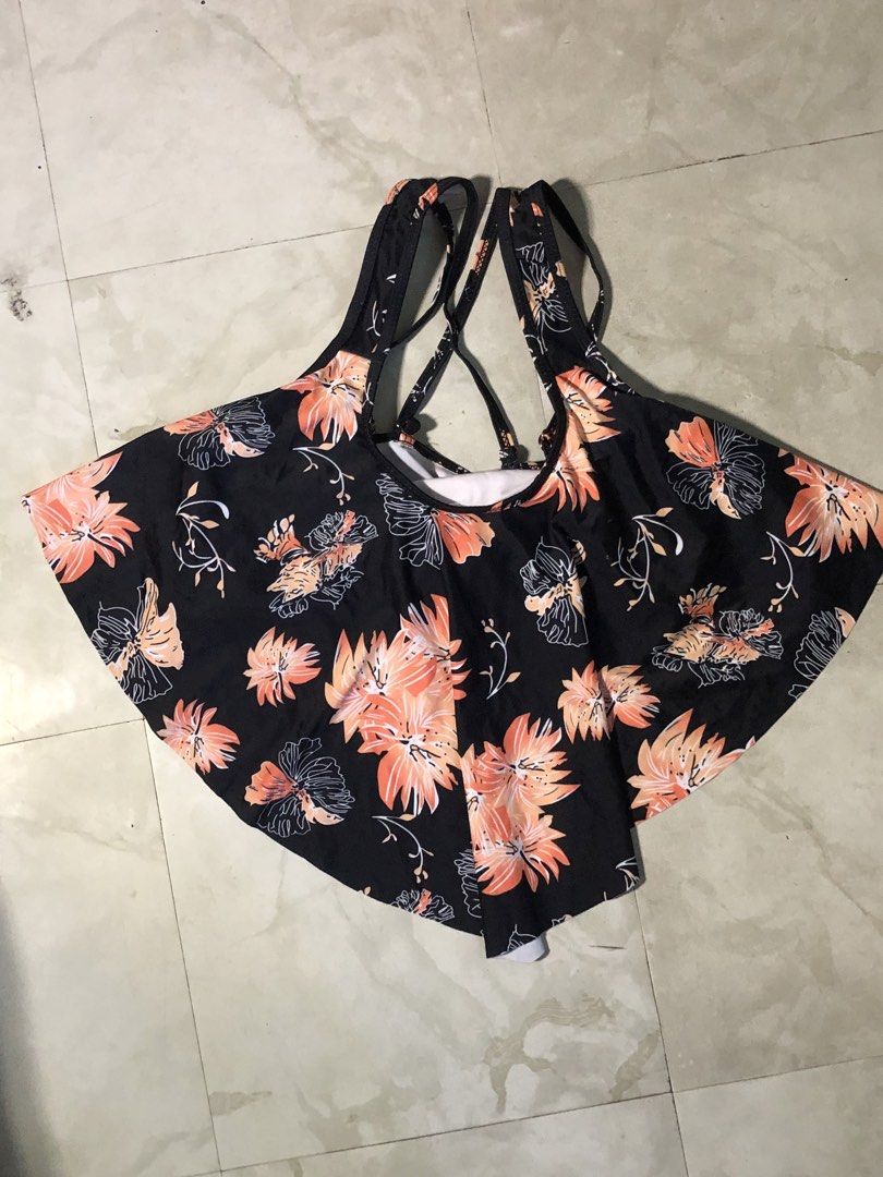 Flower Bikini top and bottom (Category: Bikinis & Swimsuits) located in Manila. Submitted by cherub._. (Listing ID 1463354065, Image 2). Description: open for negotiations .