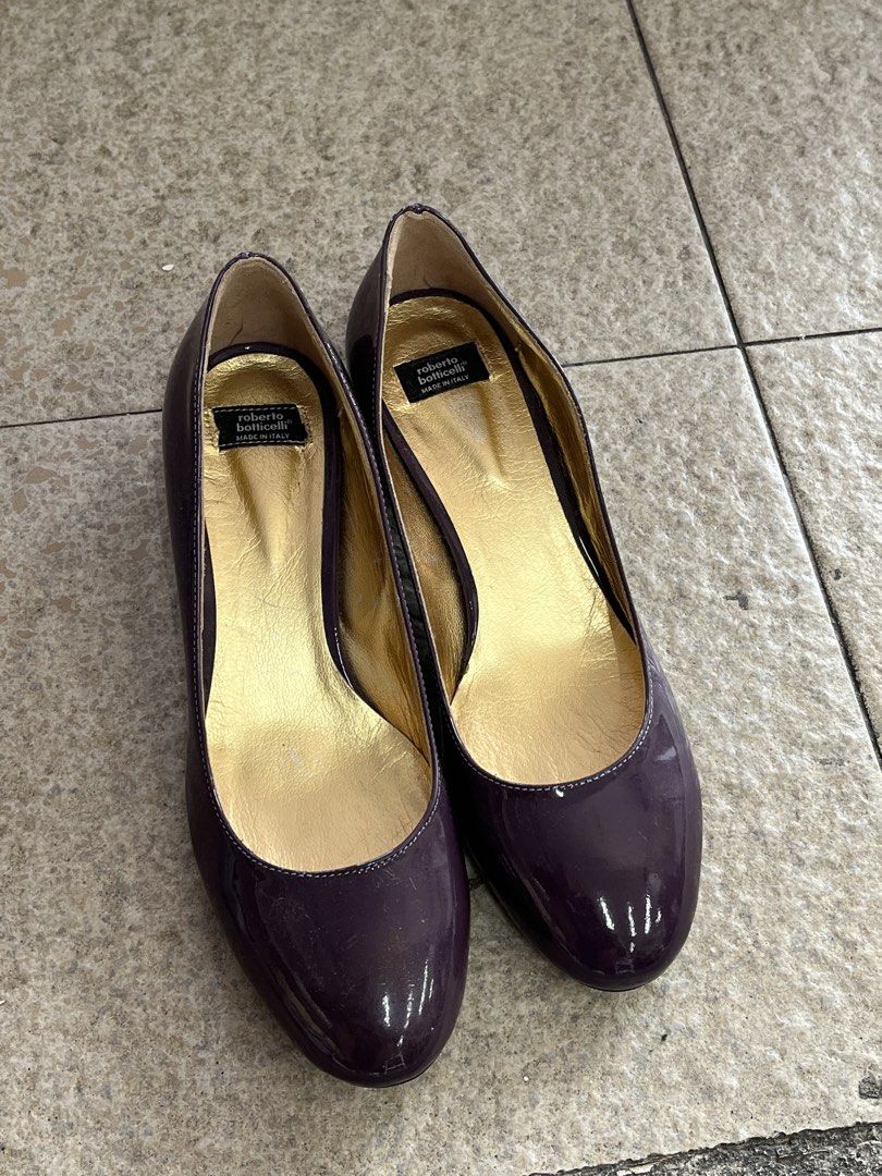 FOR SALE (Category: Heels) located in Bulacan. Submitted by sef19 (Listing ID 1463343898, Image 1). Description: Roberto Botticelli - size : 37 condition : excellent price : ₱1,680 - mop : gcash / jnt pm 📩📩📩📩 📍BULACAN.