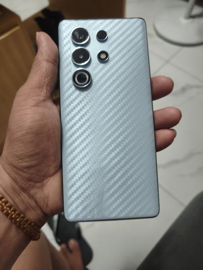 for sale (Category: Android Others) located in Malabon City. Submitted by swiftowl_014d48 (Listing ID 1463380611, Image 3). Description: no issue makinis na makinis super linaw ng camera makunat battery goods for gaming packge unit and vivo fast chargr only wg na mg hanap ng wala meet up sm sangandaan only pm lng sa mag gsto.