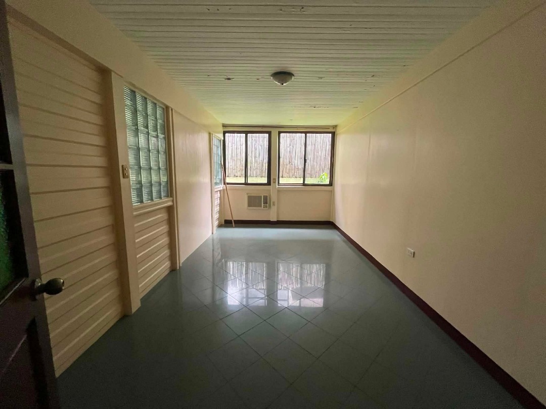 (Category: ) located in . Submitted by elevare_realty (Listing ID 1463451145, Image 1). Description: .
