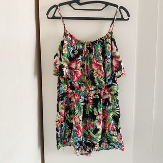 (Category: ) located in . Submitted by shopsundayx (Listing ID 1463435701, Image 1). Description: .
