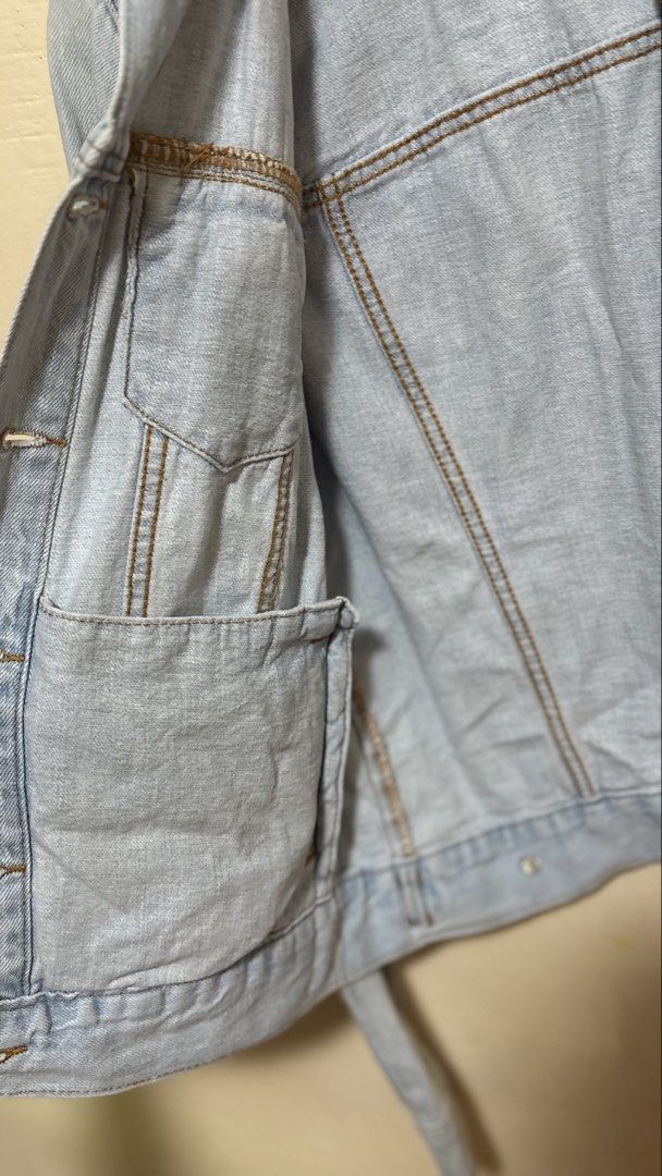 Forever 21 Light Wash Denim Jacket (Category: Coats, Jackets and Outerwear) located in Santa Cruz. Submitted by zellethrifts (Listing ID 1463507258, Image 3). Description: • Bought in Forever21 Japan 🇯🇵 • Lightly Used • Fits small to medium • In excellent condition 🚚 Shipping via J&T only 📦 Shipping fee to be shouldered by buyer 💳 Mode of payment: GCash 📍 Santa Cruz, Laguna.