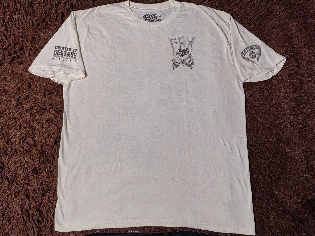 Fox Tshirt (Category: Tshirts & Polo Shirts ) located in San Juan City. Submitted by reddvelasquez4298 (Listing ID 1463345138, Image 1). Description: Fox Tshirt Size XL 23 Width 29.5 Length Very Good Condition No issues 800 pesos PM.