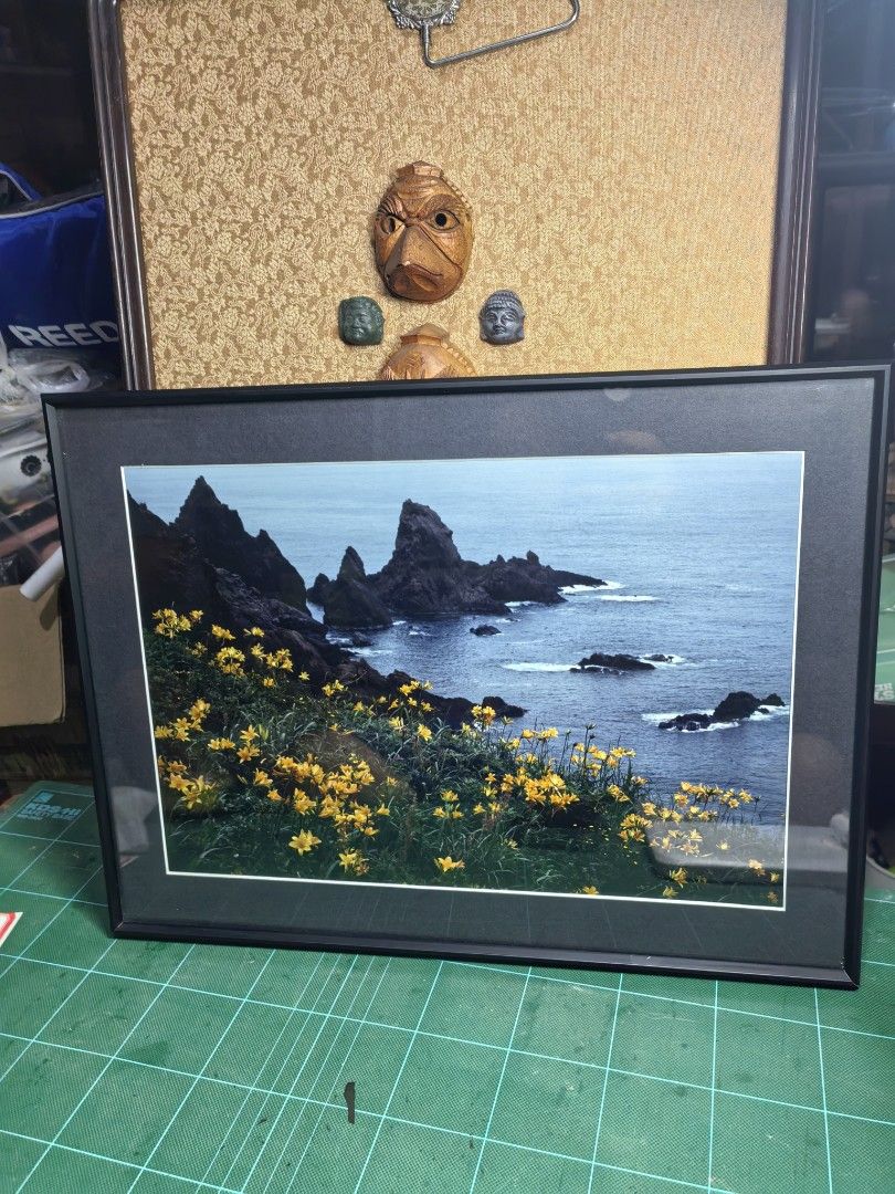 Framed Image Metal Frame & Glass Cover (Category: Art & Prints) located in Cebu City. Submitted by dudes_villanueva (Listing ID 1463337153, Image 2). Description: Framed Image Metal Frame & Glass Cover In excellent condition Size: L32cm x W42cm.