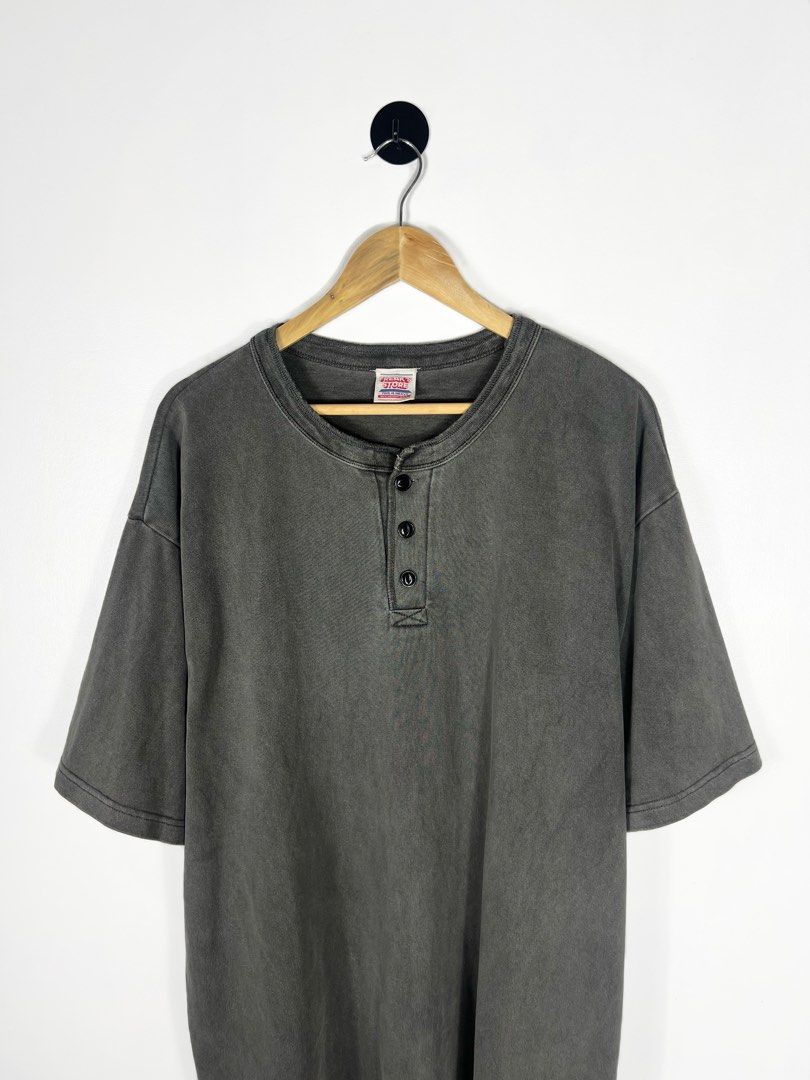 Freak’s Store Heavy - Henley Shirt (Category: Tshirts & Polo Shirts ) located in Bacolod City. Submitted by nodaysoff (Listing ID 1463552831, Image 2). Description: Freak’s Store Heavy - Henley Shirt - Authentic Measures: 26x31 | 2XL Excellent condition No flaws ₱1,280.