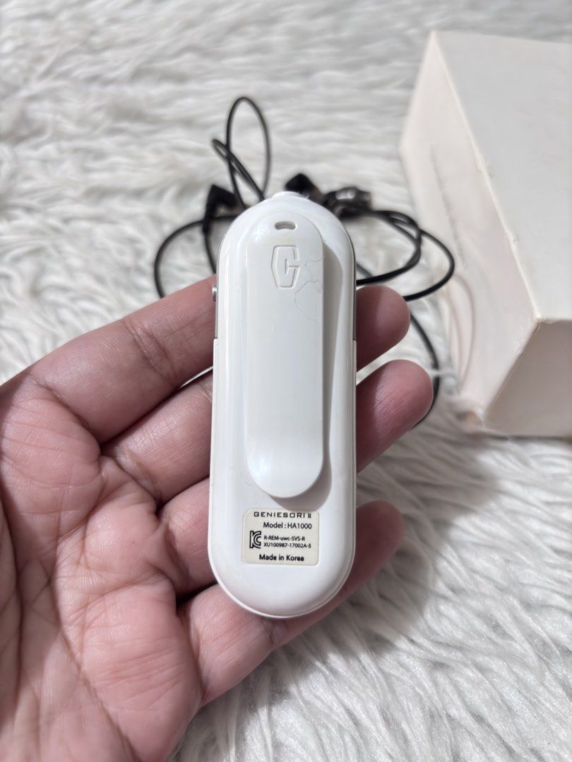 Geniesori 2 Personal Hearing Voice Amplifier (Category: Visual & Hearing Aids) located in Paranaque City. Submitted by dalle_closet (Listing ID 1463376782, Image 3). Description: Designed as a personal hearing assistive device to amplify and clarify speech and daily sounds for seniors or individuals with mild hearing loss. made in korea with bluetooth function.