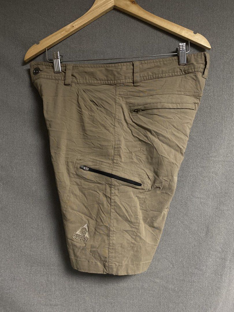 Gerry Outdoor Short (Category: Shorts) located in Cabuyao City. Submitted by ukaythriftshirt (Listing ID 1463398944, Image 2). Description: Gerry Outdoor Short Excellent Condition Waist 32-33 Length 19 Color rate 9/10 No issue - 450.