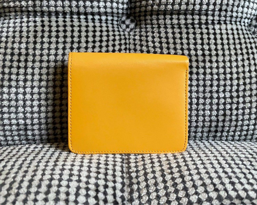 Gianni Cristy Wallet (Category: Wallets & Card holders) located in Bulacan. Submitted by thriftbagcollections (Listing ID 1463409606, Image 3). Description: Gianni Cristy Wallet,Excellent condition!Approx;H-3.3”W-3.9”.