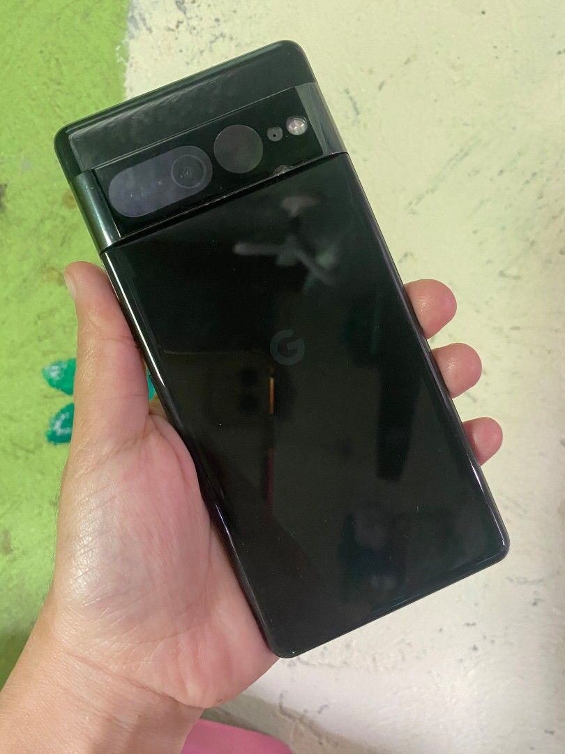 Google Pixel 7 pro (Category: Google Pixel) located in Manila. Submitted by switznicer (Listing ID 1463330624, Image 2). Description: SALE OR SWAP +CASH sana - Google Pixel 7 Pro - 128GB Storage - Color: Black - all working unli check sa meet up - Smooth performance - Battery makunat battery - High-quality camera ( lalaban to sa iPhone mo) 📌 NO HISTORY OF REPAIR 📌 FACTORY UNLOCK issue: kita naman sa pic sa bandang taas pero No ghost touch yan a