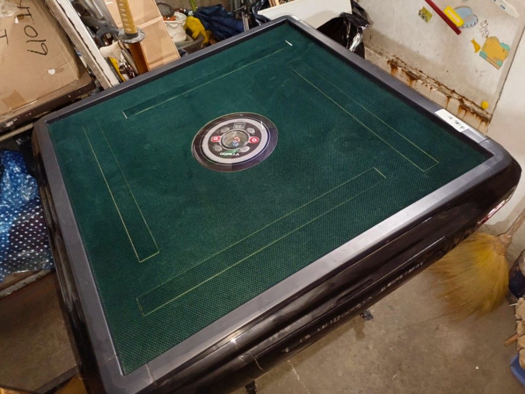Gorilla Automatic Mahjong Table with Built-in Roller( working 110v, as is) (Category: Other Stationery & Craft) located in Valenzuela. Submitted by feel_lucky (Listing ID 1463440507, Image 1). Description: - Automatic Mahjong Table by Gorilla - Features built-in roller for dice - Green felt surface - Table is in good working order - 110 volts for input -negotiable.