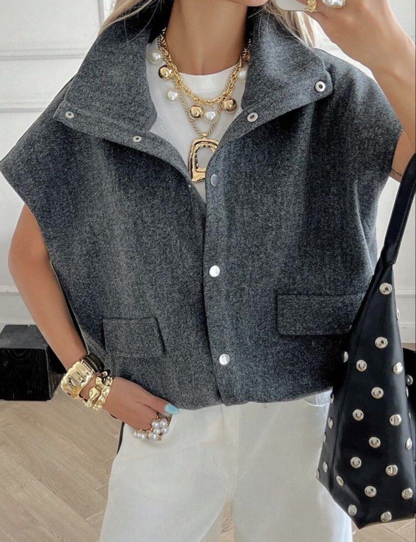 Gray Wool Jacket (Category: Coats, Jackets and Outerwear) located in Iloilo. Submitted by dabyladaby2 (Listing ID 1463469051, Image 1). Description: Once Used Shoulder 24.4 in , bust 44.9 in , length- 21.3 in.