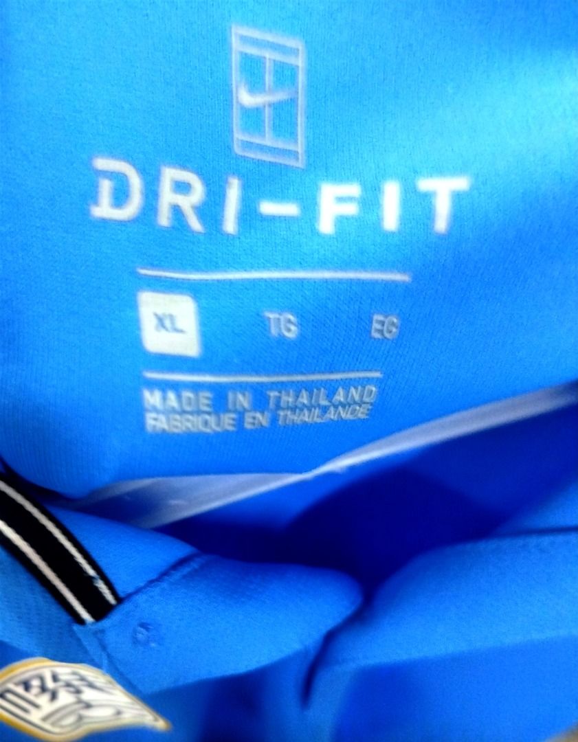 Kitchee Nike polo shirt (Category: Tshirts & Polo Shirts ) located in Caloocan City. Submitted by safebear_4bdc70 (Listing ID 1463481466, Image 2). Description: Blue Nike polo shirt. Size XL. Made in Thailand. 100% recycled polyester. Has a crest on the left chest. Great for sports or casual wear..