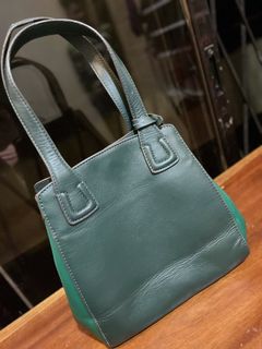 (Category: ) located in . Submitted by vintage_vogue6100 (Listing ID 1463385747, Image 1). Description: .