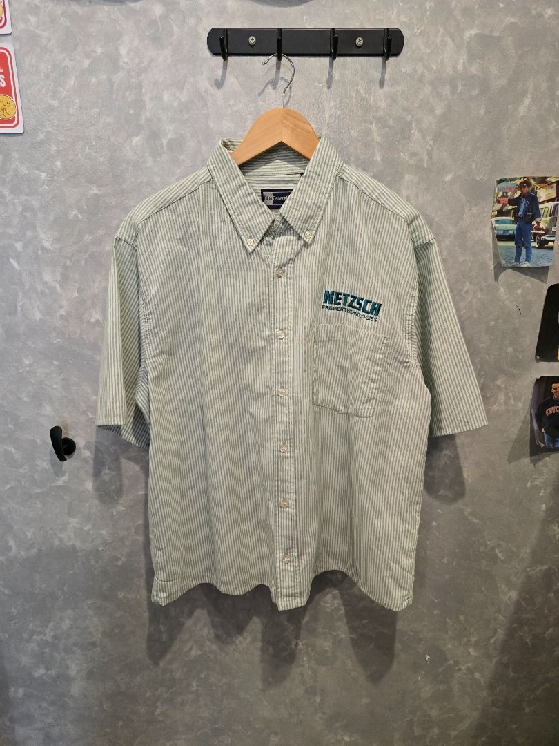 Green Pinstripe Workwear Crop Polo (Category: Tshirts & Polo Shirts ) located in Quezon City. Submitted by outofhabits_store (Listing ID 1463459351, Image 1). Description: Size: Large to XL Width: 24 inches Length: 26 inches Buy 2 items worth 600 pesos and get them for 1,000 Payment method: GCash Shipping options (shouldered by buyer): J&T 3-7 days, Lalamove or Grab within the day Location: Quezon City Please manage your expectations as this item