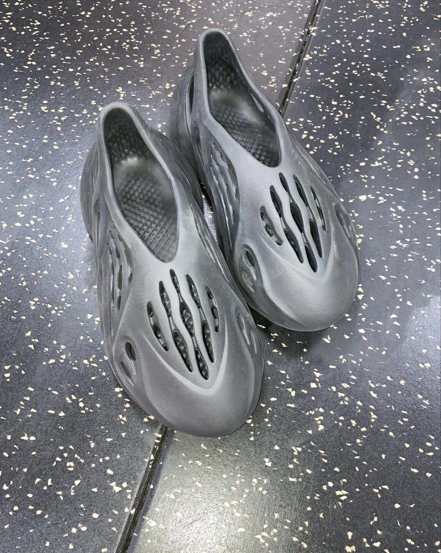 Grey Yeezy Foam Runner Sandals (Category: Slippers & Slides) located in Marikina City. Submitted by mommymishy (Listing ID 1463338840, Image 2). Description: - Grey Yeezy Adidas Foam Runner Onyx Size 8 Complete with box - Unique design - Comfortable and lightweight - Perfect for casual, everyday wear - Easy slip-on, slip-off style.