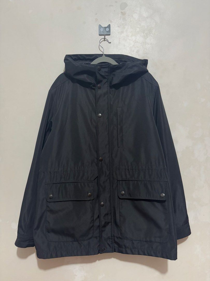 GU Black Parka Jacket Men Large (Category: Coats, Jackets and Outerwear) located in Balanga. Submitted by winterlab_ph (Listing ID 1463440380, Image 2). Description: Code: A622 Width: 22 Length: 30 Shoulders: 18.5 Sleeves: 25 : with small hole on the sleeve : needs wash.