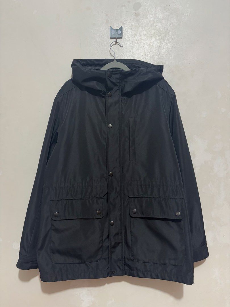 GU Black Parka Jacket Men Large (Category: Coats, Jackets and Outerwear) located in Balanga. Submitted by winterlab_ph (Listing ID 1463440380, Image 3). Description: Code: A622 Width: 22 Length: 30 Shoulders: 18.5 Sleeves: 25 : with small hole on the sleeve : needs wash.
