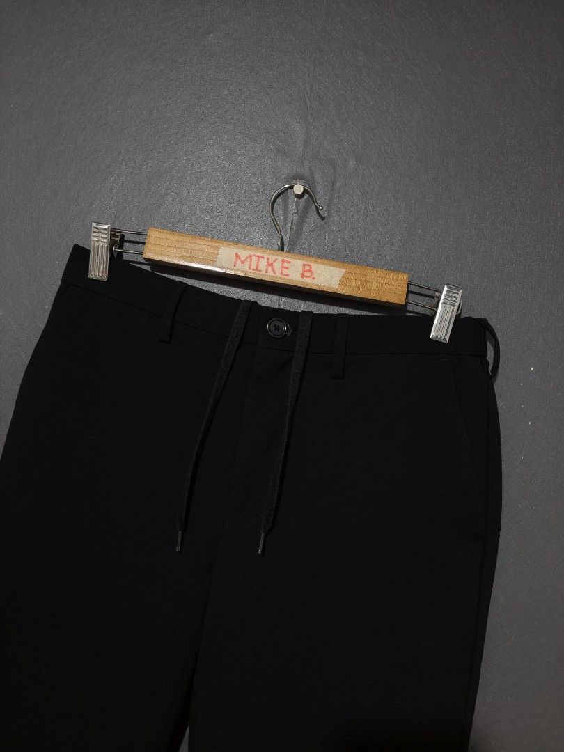 📍GU Easy Ankle Pants (Category: Trousers) located in Antipolo. Submitted by simplehans (Listing ID 1463332467, Image 3). Description: ‎📍GU Easy Ankle Pants ‎Size Small (Black) ‎Waist- 29 to 31 ‎Length- 36 ‎Leg Open- 6.5 ‎Excellent Condition ‎DIRECT MESSAGE IF INTERESTED.