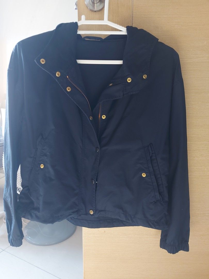 GU Parka Jacket Navy Blue Jacket (Category: Coats, Jackets and Outerwear) located in Magalang. Submitted by camsss. (Listing ID 1463554735, Image 1). Description: size small navy blue GU Brand.