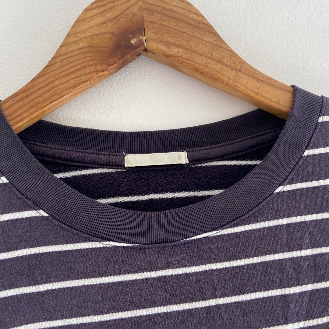 GU Striped Longsleeve Oversize Crewneck (Category: Coats, Jackets and Outerwear) located in Angeles City. Submitted by eriellynnthrifts (Listing ID 1463462059, Image 2). Description: 20x26 S on tag Good Condition. See photo for details 240 Angeles City Pampanga.