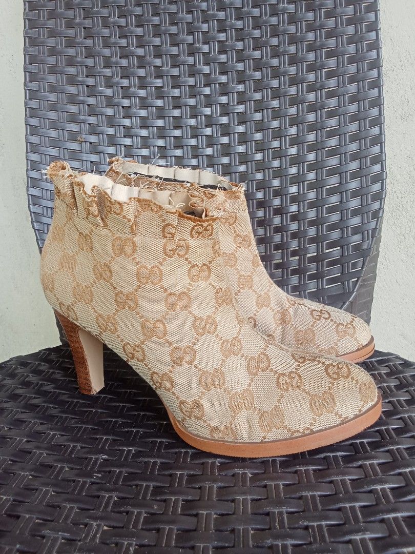 GUCCI GG CANVASS ANKLE BOOTS (Category: Sneakers & Footwear) located in Vinzons. Submitted by gracecollectionsph09 (Listing ID 1463337647, Image 1). Description: GOOD CONDITION NEED TO REPLACE HEEL TIP SIZE EUR38-39 PAYMENT FIRST BICOL LOCATION.