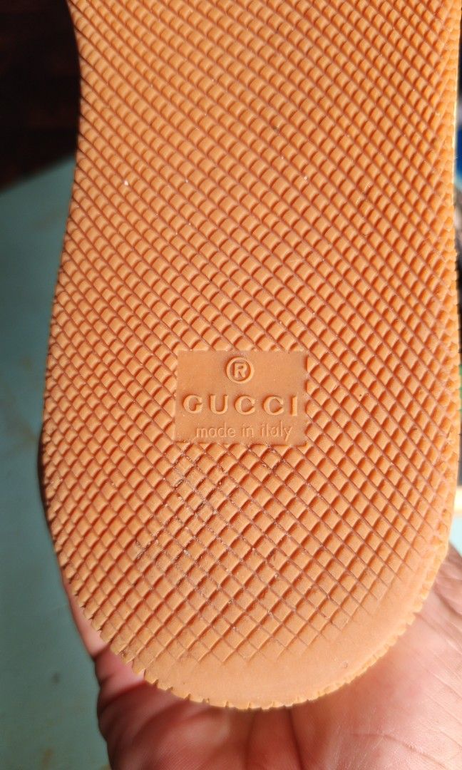 Gucci shoes (Category: Coats, Jackets and Outerwear) located in Zamboanga. Submitted by luckytree_feebd2 (Listing ID 1463345095, Image 3). Description: GUCCI GENUINE / LEGIT SIZE 42,42 GALING AMERICA.