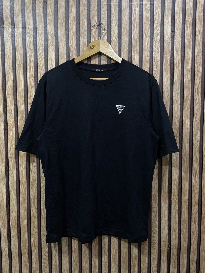 Guess Tshirt (Category: Activewear) located in Digos. Submitted by johannamae01 (Listing ID 1463367950, Image 1). Description: Excellnt condi Size: Medium Dimes: 20x37 Cr: 9.7/10 No issue.