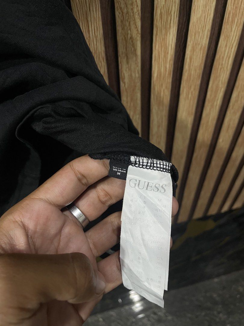 Guess Tshirt (Category: Activewear) located in Digos. Submitted by johannamae01 (Listing ID 1463367950, Image 3). Description: Excellnt condi Size: Medium Dimes: 20x37 Cr: 9.7/10 No issue.