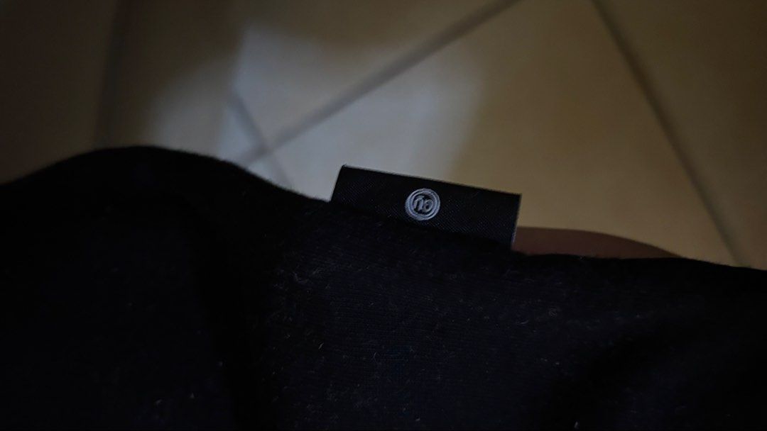 GUxUNDERCOVER (Category: Tshirts & Polo Shirts ) located in Manila. Submitted by thrifty_rick (Listing ID 1463441302, Image 3). Description: GUxUNDERCOVER Aappme Eye Monster No issue Tag:Large Width 23 length 30.