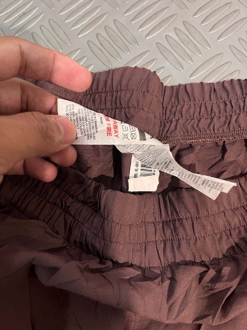 Gymshark Short's (Category: Shorts) located in Dumaguete. Submitted by boting14 (Listing ID 1463419282, Image 2). Description: 🏷️Gymshark Short's 📍Waistline - 30 📍Length - 16 📍Leghole - 14 🏷️Colorate ~ 9.7/10 🏷️Dm for more details..