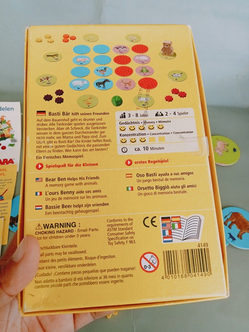 HABA Ben Bear Helps His Friends Memory Game (Category: PlayStation) located in Rosario. Submitted by elysedeclutter (Listing ID 1463379992, Image 2). Description: - Fun memory game for kids aged 3-8. - Helps Ben Bear find his friends. - Develops concentration and memory skills. - Includes: game board, animal tiles, flower tokens, and a die. - Quick playtime: about 10 minutes. - Suitable for 2-4 players..