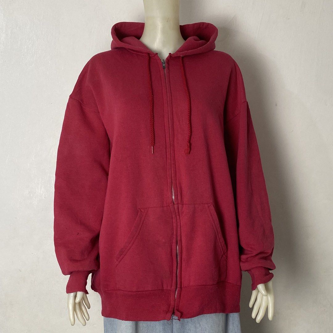 HANES Her Way 🌸| Red Oversized Full-Zip Jacket (Category: Coats, Jackets and Outerwear) located in Bulacan. Submitted by orc.ph (Listing ID 1463447926, Image 3). Description: HANES Her Way ✨ | Red Oversized Full-Zip Jacket Material Used: Cotton - Red - Long Sleeve -Oversized - Zipper Closure - Kangaroo Pockets - Casual - Streetwear ‎-Size: 2XL -Width: 26” ‎-Length: 27” Issue: Unnoticeable Spot Stains, Minor Lints ‎ ‎⚠️Note: For Inspo lang po yun