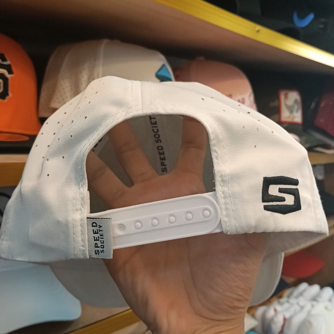 HAT/CAP (Category: Caps & Hats) located in Manila. Submitted by shayydee (Listing ID 1463359050, Image 3). Description: dm for more details/pictures 📩✅.