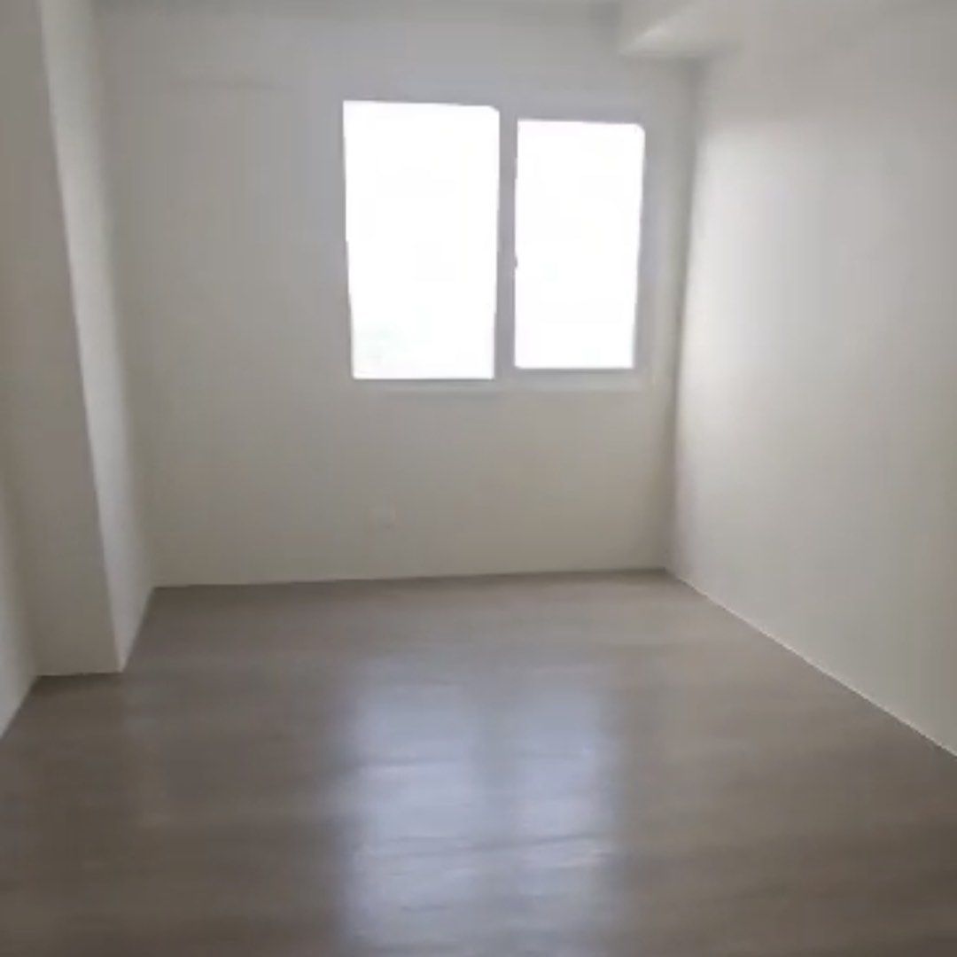 Hawthorne Heights, Katipunan (Studio Type) (Category: Apartments & Condos) located in Quezon City. Submitted by dreandreaa (Listing ID 1463413074, Image 1). Description: Own a condo unit at Hawthorne Heights, located along Katipunan Avenue, Quezon City. Near Ateneo, Miriam, UP, malls, hospitals and LRT 2 stations Pet friendly! :) Parking Space 42/03F-0009 (12.5sqm) Studio Unit 15F-0005 ( 21sqm) Amenities: Fitness Gym Swimming Pool Study Area Func