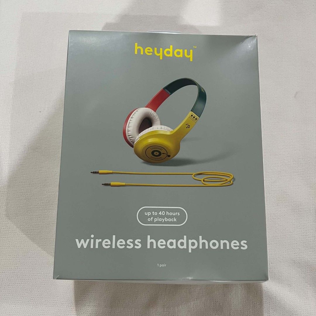Headphones & Headset (Category: Headphones & Headsets) located in Mangaldan. Submitted by ice_thrift_hub (Listing ID 1463439518, Image 3). Description: Great for listening to music on the go..