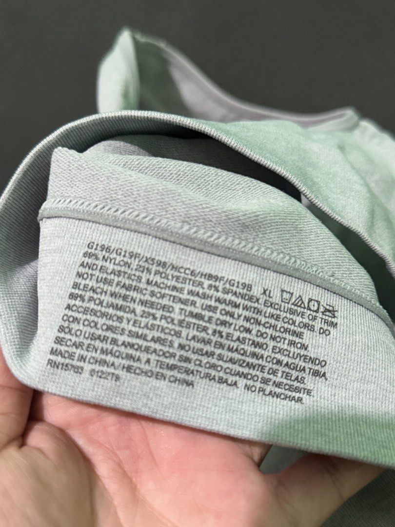 heather seamless wirefree pullover bralette (Category: Undergarments & Loungewear) located in Manila. Submitted by _declutterprelovezz (Listing ID 1463340619, Image 3). Description: heather seamless wirefree pullover bralette Super Stretchable S.
