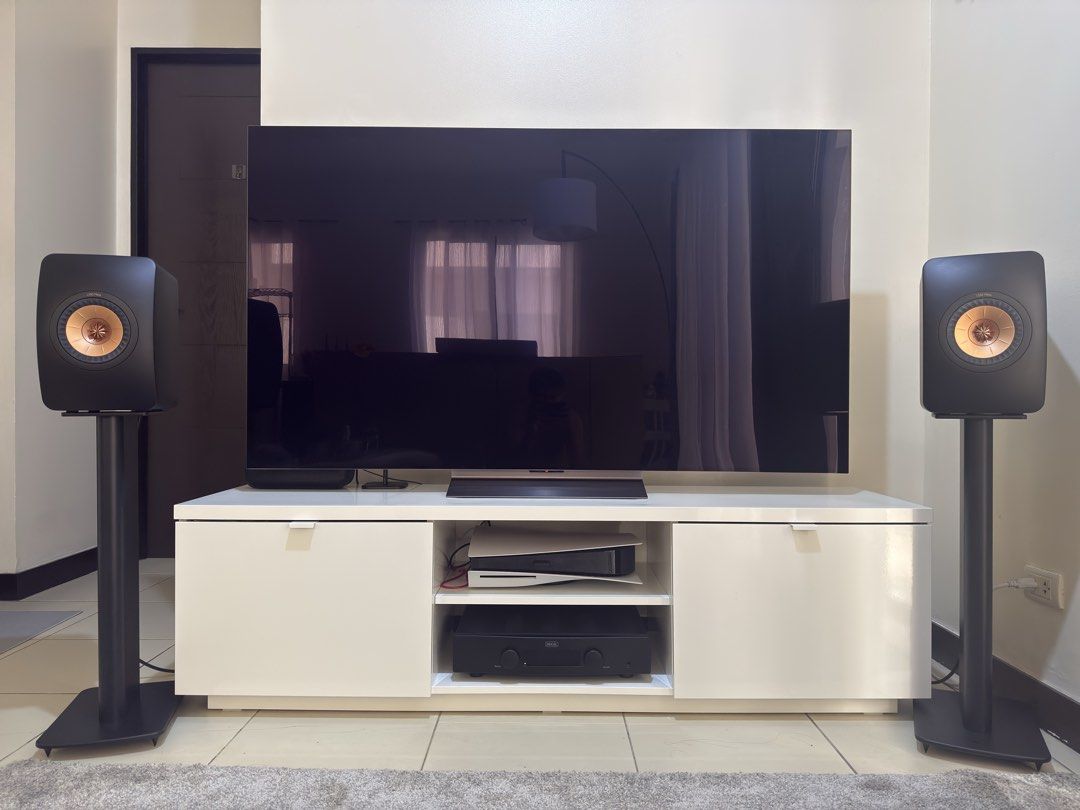 Hegel H120 Integrated Amplifier (Category: Soundbars, Speakers & Amplifiers) located in Paranaque City. Submitted by tenkertangke (Listing ID 1463388467, Image 2). Description: For Sale: Hegel H120 Integrated Amplifier (SRP is 3,000$) Locally bought, with complete accessories (RC8 Remote, User Manual and power cable) and box Condition: Pristine with no issues Currently paired with Kef Ls50 meta with S2 Stand and using Transparent cable’s Wave spe