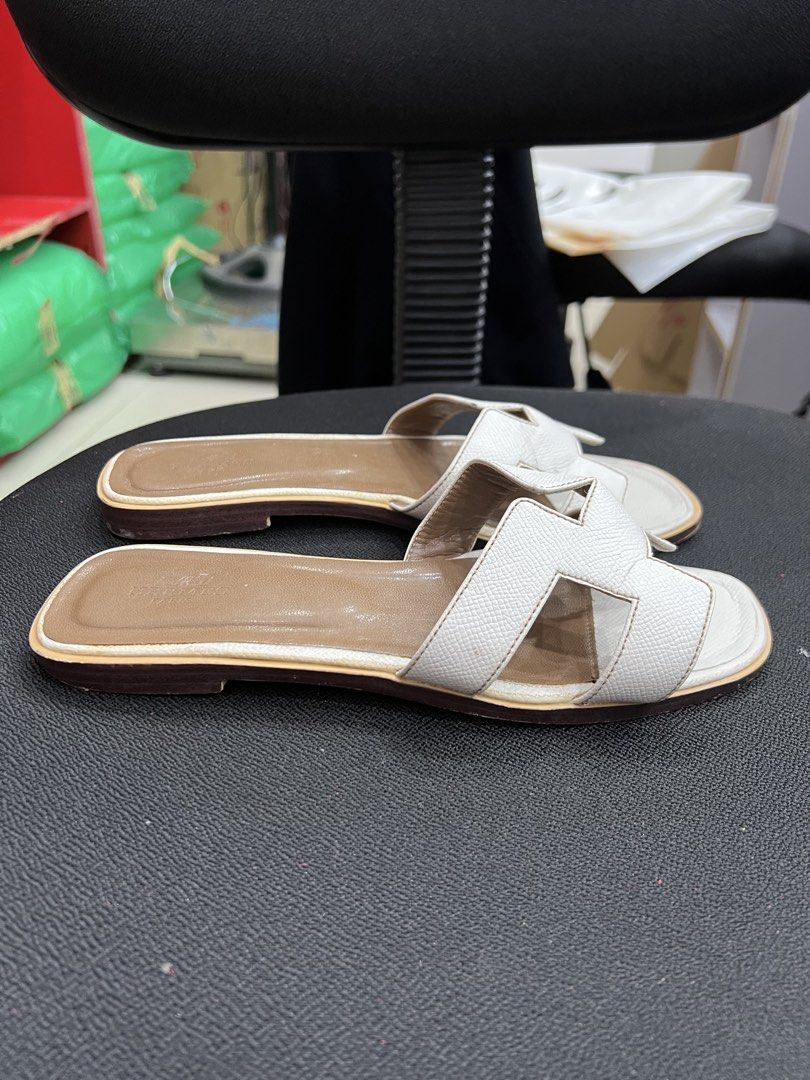 Hermes Oran sandals (Category: Sneakers & Footwear) located in Manila. Submitted by zoeykim16 (Listing ID 1463498351, Image 2). Description: Hermes Oran Size 37 Excellent condition .