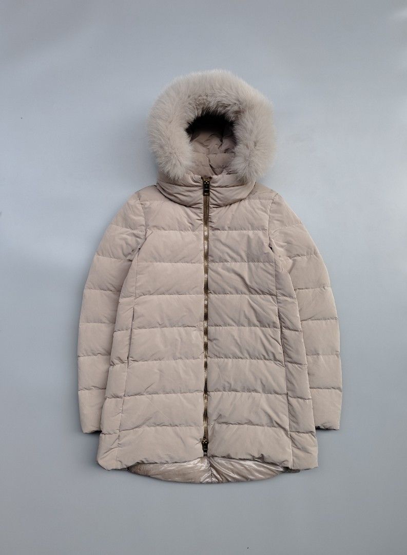 HERNO polartech down jacket (💯 authentic) (Category: Coats, Jackets and Outerwear) located in Baguio. Submitted by archival_thrifted.ph. (Listing ID 1463433602, Image 1). Description: FOR SALE ‼️ .HERNO POLARTECH DOWN JACKET .MADE IN ROMANIA . EXCELLENT CONDITION .DETOUCHABLE FUR AND HOOD .SIZE 40 ON TAG .PHP 6800 PLUS SF .❌❌ COP/COD .MOP GCASH .COURIER J&T .BAGUIO AREA .DM FOR SURE BUYER TY.