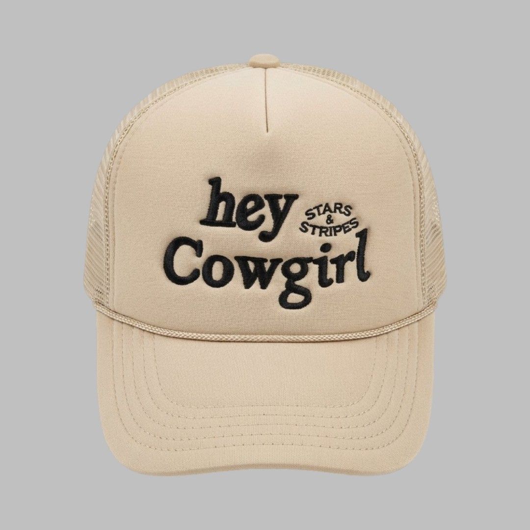 Hey cowgirl script trucker hat ( Embroidered ) (Category: Caps & Hats) located in Dagupan City. Submitted by old_soul_finds.ph (Listing ID 1463528489, Image 1). Description: Color Rate : 9.5 / 10 Issues : ❌ Excellent condition Mine for only ₱400 📍Loc : Pangasinan MOP : Gcash MOD : J&T express / Ava pasabay if around Pangasinan.